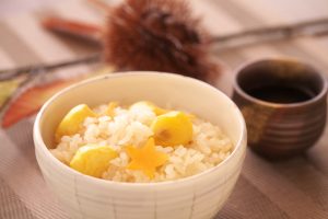 ほっくりツヤツヤの栗ごはん