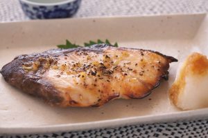 ぶりの黒こしょう焼き