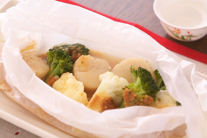 ホタテと冬野菜の包み蒸し