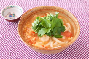 ピリ辛トマトうどん